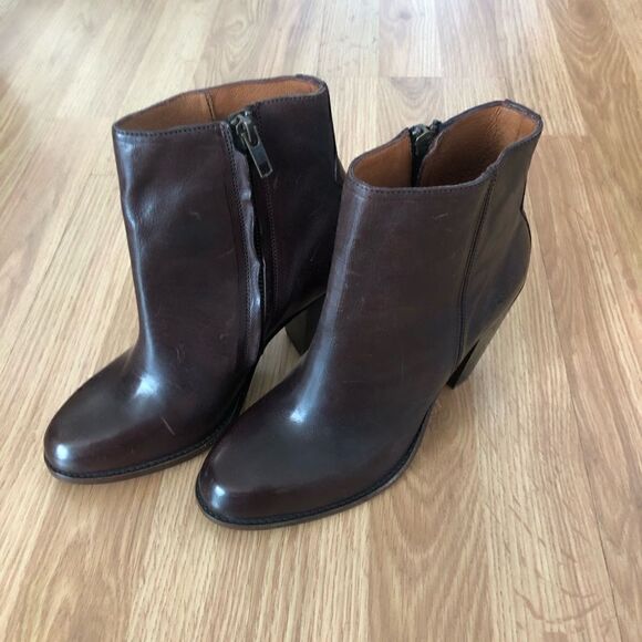 FRYE Jenny 3475388-DBN Dark Brown Leather Side-Zip Booties - Picture 5 of 13